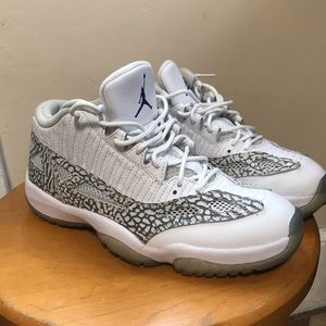 Jordan 11 Low "Cobalt" white/cobalt/zen/cement
